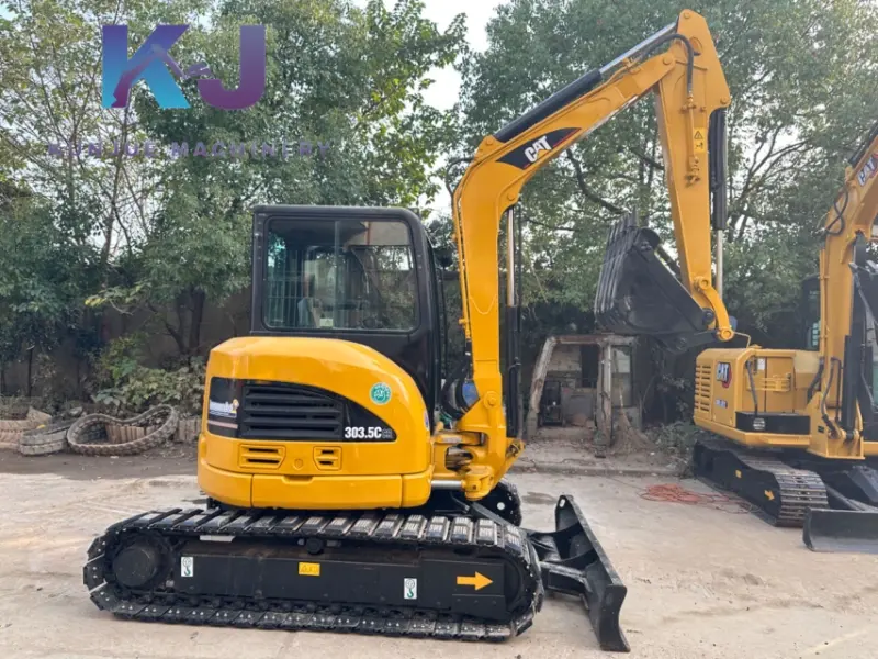 Excavadora CAT 303.5CCR usada en buen estado a la venta